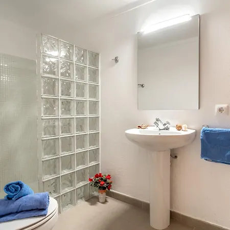 Apartamento Clara-7 By Interhome